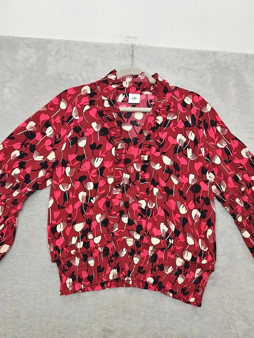 cabi Corsage Floral Blouse V Neck Puffy Sleeves Size M